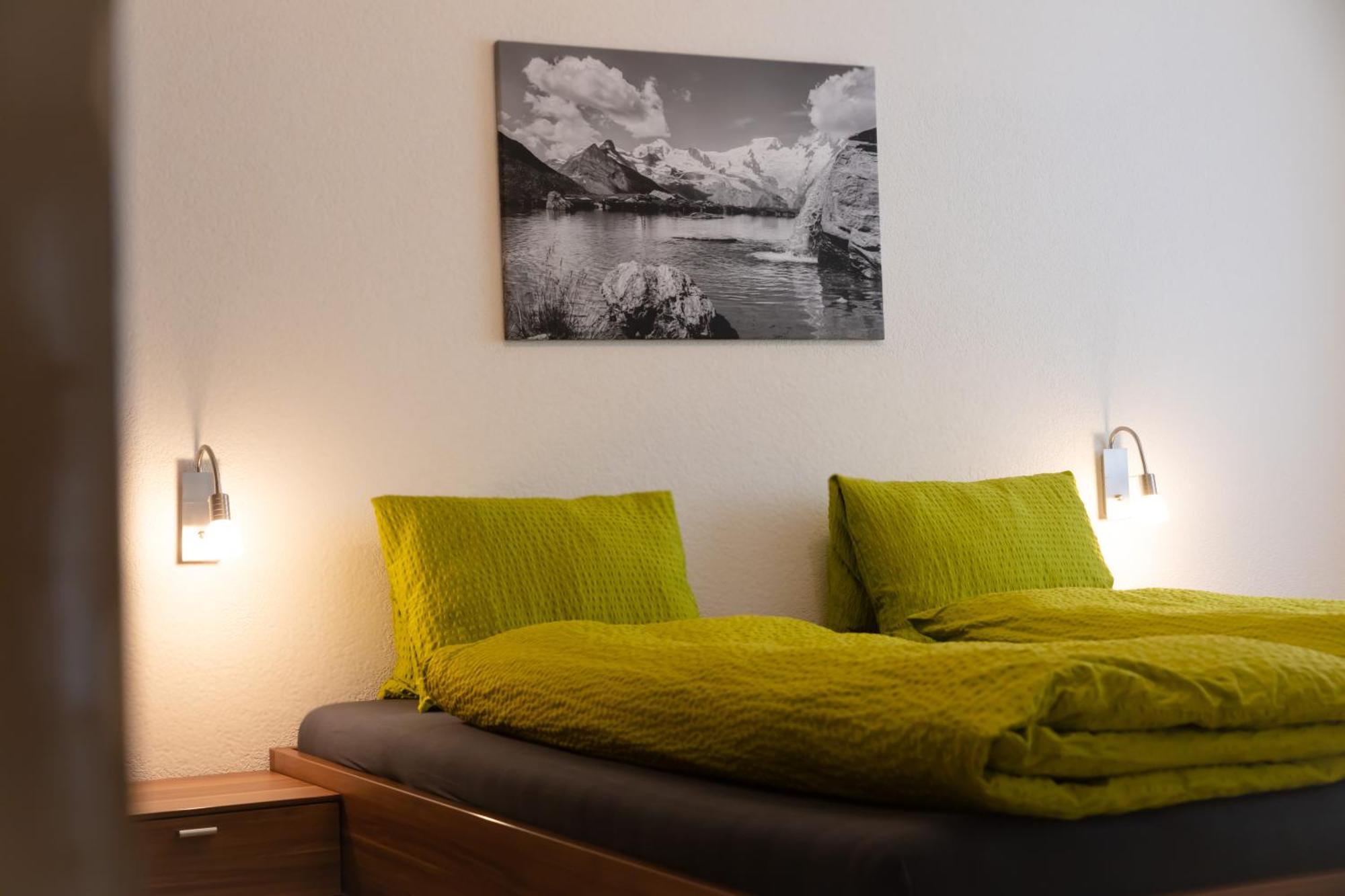 Apartments Saasunia Стая снимка