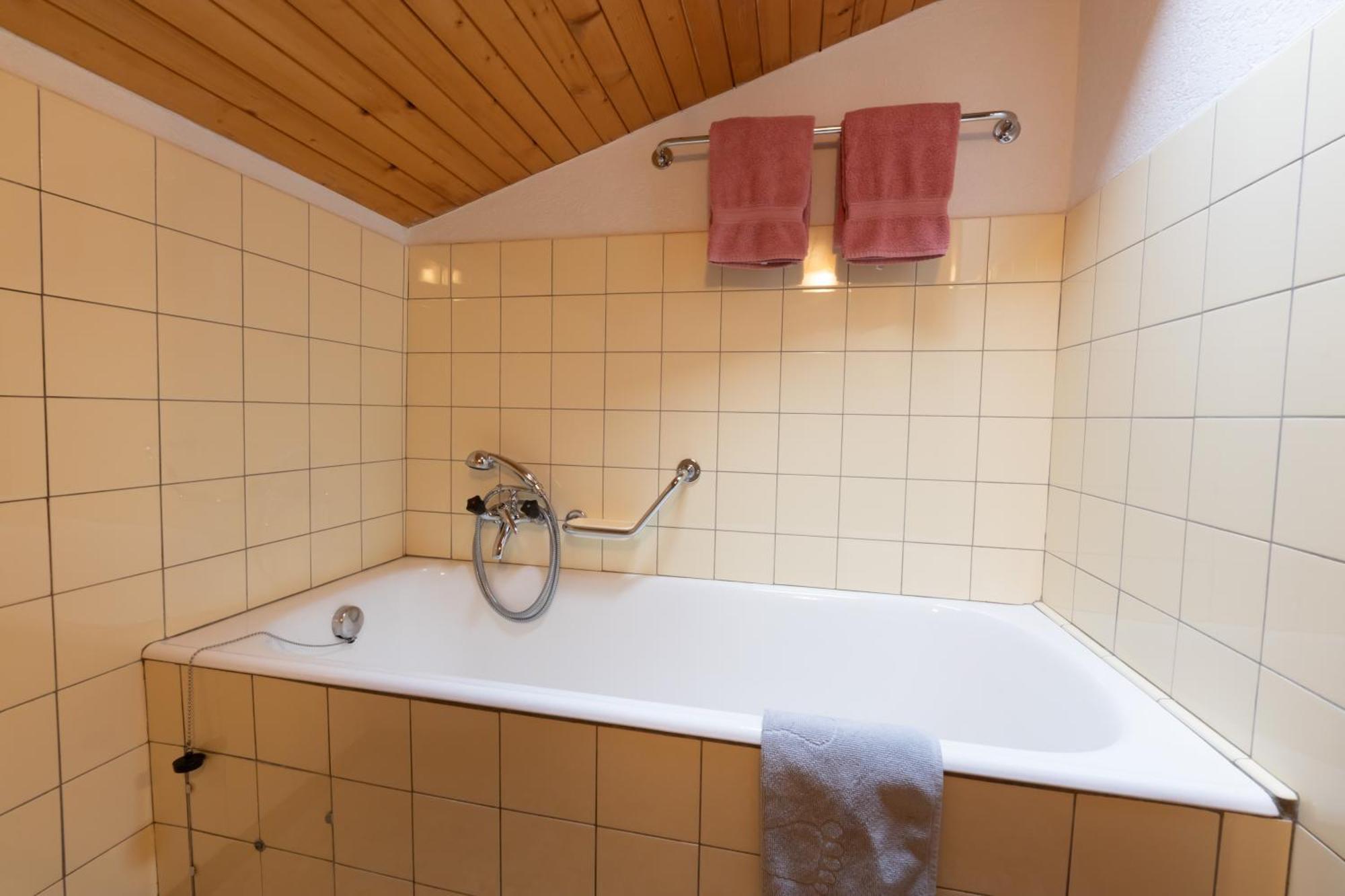 Apartments Saasunia Стая снимка